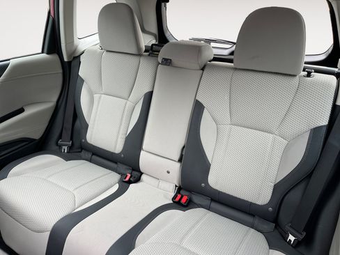Certified 2024 Subaru Forester Premium AWD/4WD image 16