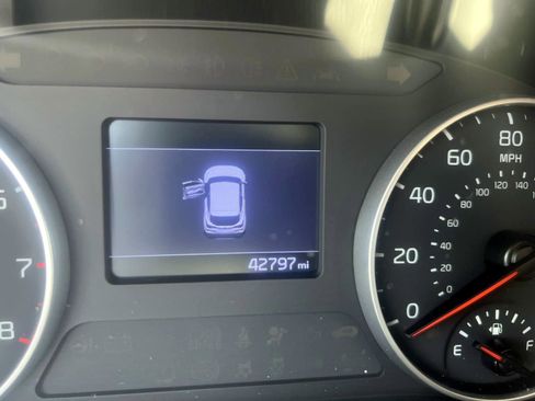 Certified 2025 Kia Seltos S FWD image 10