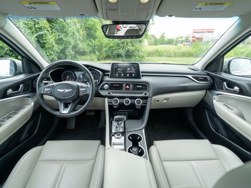 Used 2021 Genesis G70 2.0T RWD image 12