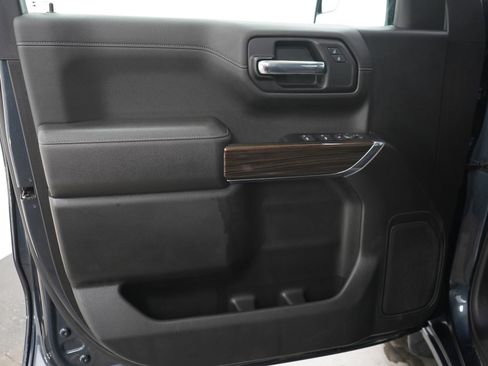 Used 2022 Chevrolet Silverado 1500 LT AWD/4WD image 21