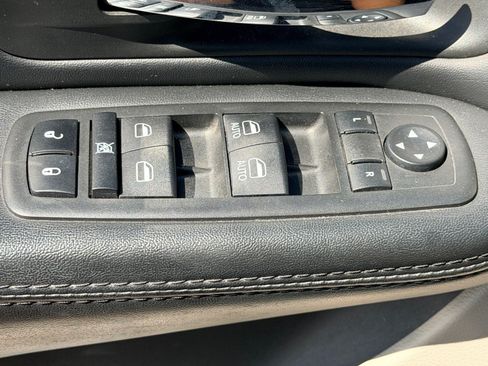 Used 2019 Dodge Grand Caravan SE w/ UConnect Hands-Free Group FWD image 15