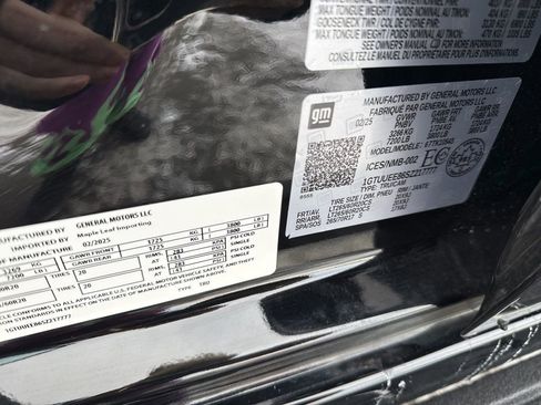 Used 2025 GMC Sierra 1500 AT4 w/ AT4 Premium Package image 34