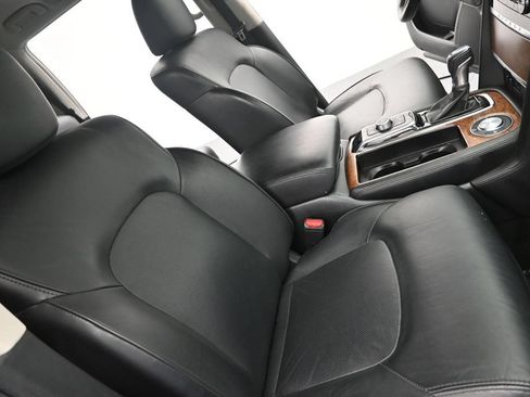 Used 2023 Nissan Armada SL w/ Captain's Chairs Package RWD image 11