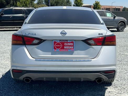 Used 2022 Nissan Altima 2.5 SR FWD image 8