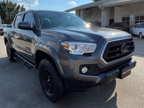 Used 2021 Toyota Tacoma SR5 image 3
