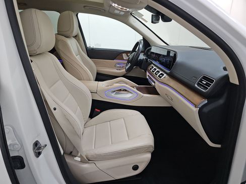Used 2023 Mercedes-Benz GLS 450 4MATIC image 15