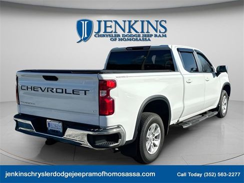 Used 2023 Chevrolet Silverado 1500 LT image 3