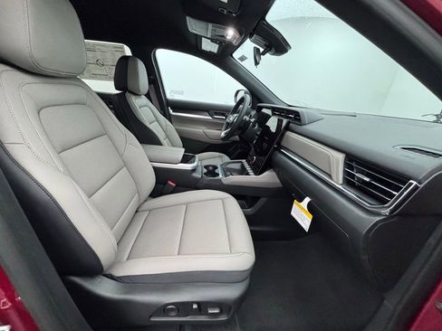 New 2026 GMC Terrain Elevation w/ Elevation Premium Package image 33