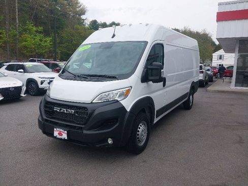 Used 2025 RAM ProMaster 3500 w/ Safety Group FWD image 4