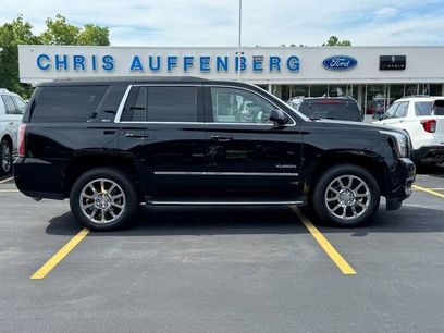 Used 2017 GMC Yukon SLT w/ Premium Edition