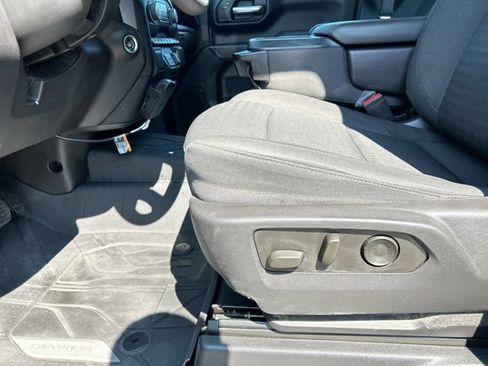 Used 2022 Chevrolet Silverado 1500 Custom AWD/4WD image 28