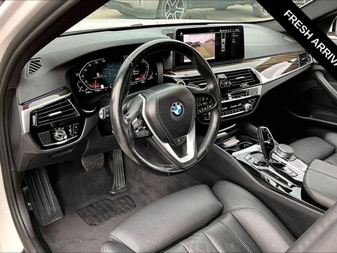 Used 2021 BMW 530i w/ Convenience Package RWD image 6