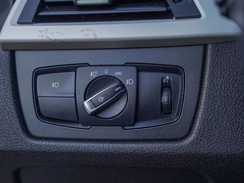 Used 2014 BMW 320i Sedan image 36