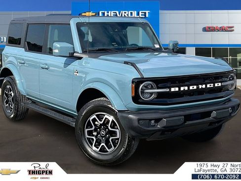 Used 2023 Ford Bronco Outer Banks AWD/4WD image 1