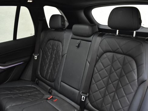 Used 2023 BMW X5 xDrive40i w/ M Sport Package AWD/4WD image 19