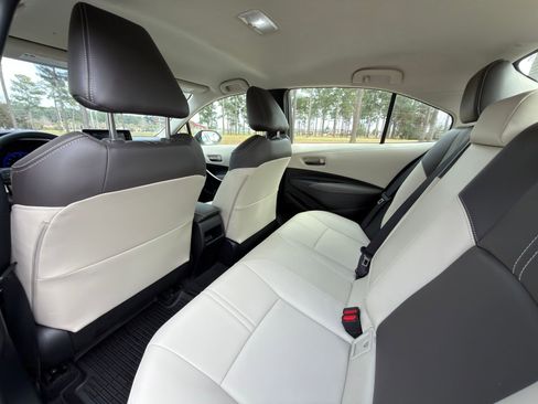 Used 2022 Toyota Corolla LE w/ Premium Interior Package image 14