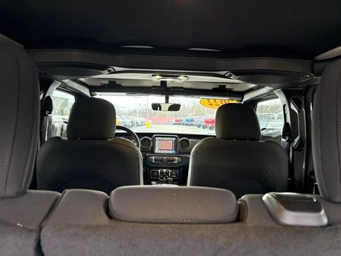 Used 2022 Jeep Wrangler Unlimited Sport image 29