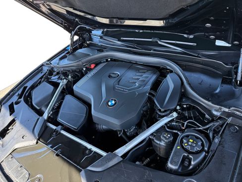 Used 2023 BMW 530i w/ M Sport Package RWD image 12