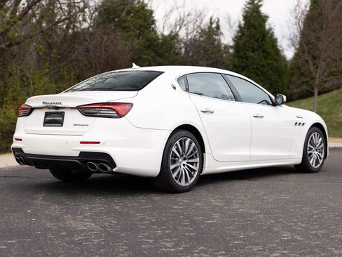Used 2022 Maserati Quattroporte Modena image 8