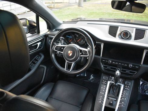 Used 2021 Porsche Macan AWD/4WD image 78