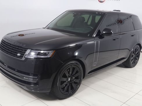 Used 2025 Land Rover Range Rover SE AWD/4WD image 25