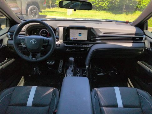 Used 2026 Toyota Camry SE FWD image 14