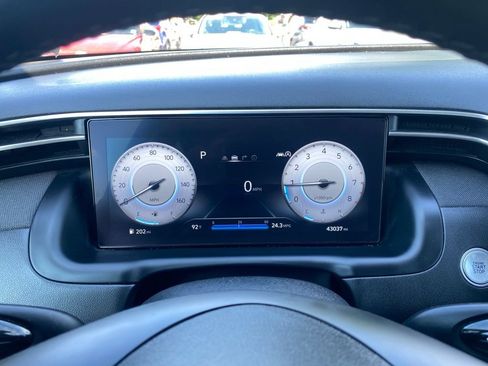 Used 2023 Hyundai Tucson Limited w/ Cargo Package FWD image 11