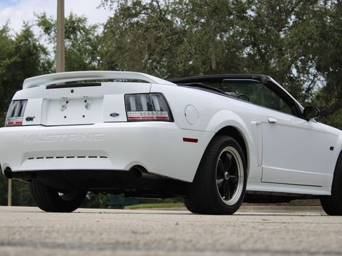Used 2000 Ford Mustang GT RWD image 17