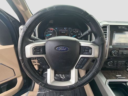 Used 2017 Ford F250 Lariat w/ Lariat Ultimate Package AWD/4WD image 18