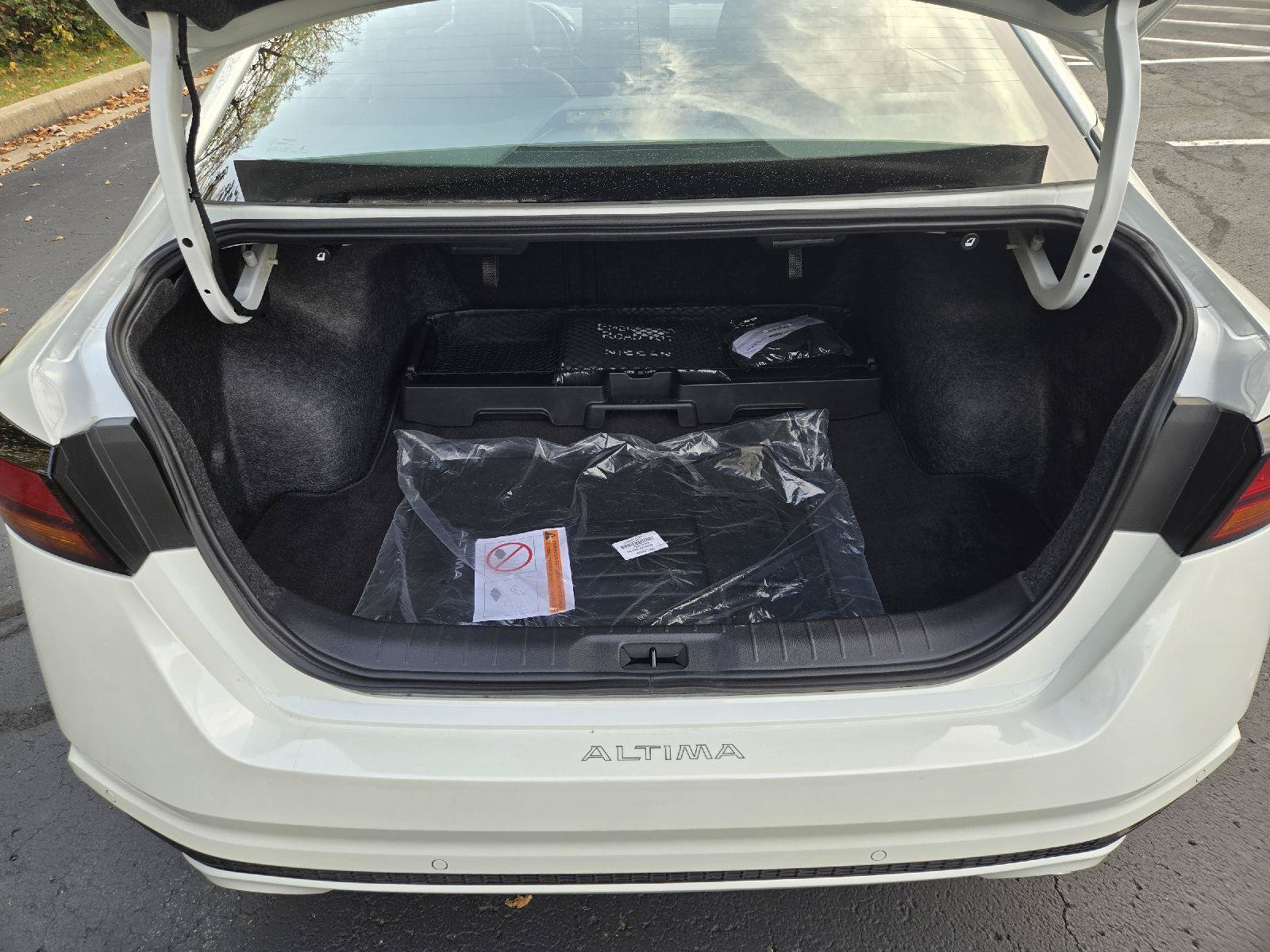 Certified 2025 Nissan Altima 2.5 SL FWD image 9