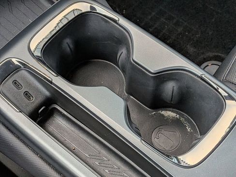 Used 2025 Chevrolet Equinox EV RS image 21