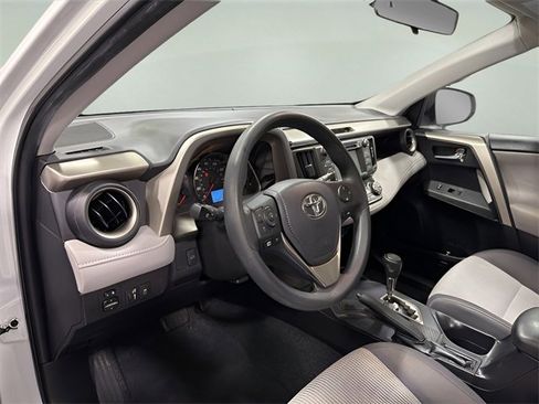 Used 2015 Toyota RAV4 XLE image 10