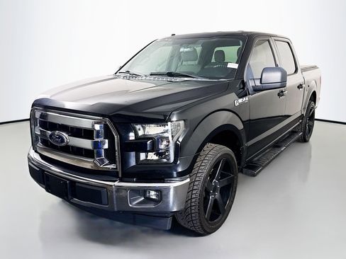 Used 2017 Ford F150 XLT RWD image 4