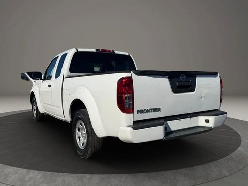 Used 2019 Nissan Frontier S image 3