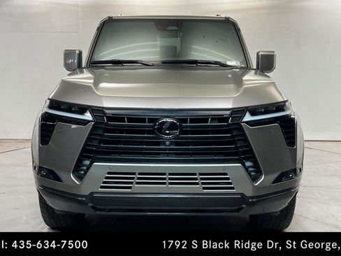 Used 2024 Lexus GX 550 w/ Accessory Package (Z1) AWD/4WD image 8
