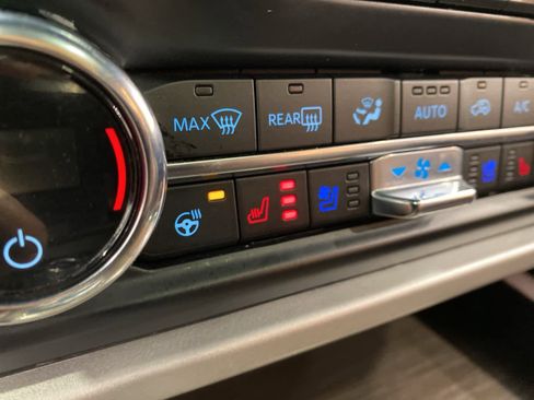 Certified 2022 Ford Expedition Limited image 23