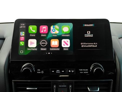 Used 2023 Nissan Armada SL w/ Captain's Chairs Package image 11