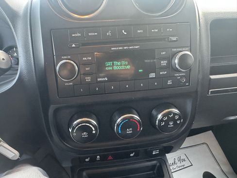 Used 2015 Jeep Patriot Sport image 21