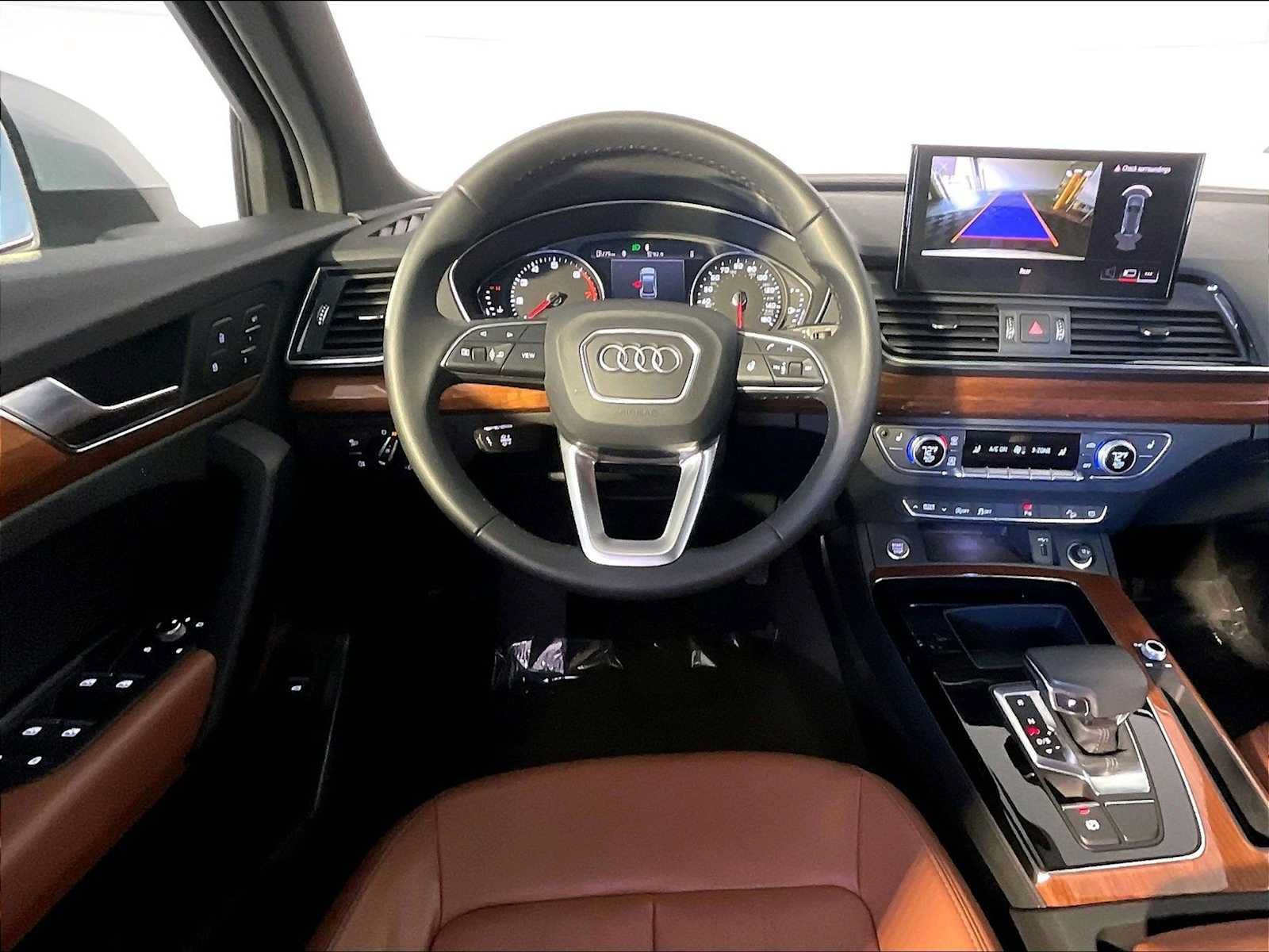Used 2022 Audi Q5 2.0T Premium w/ Convenience Package AWD/4WD image 13