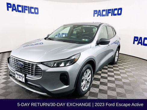 Used 2023 Ford Escape Active image 4