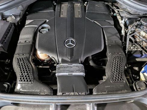 Used 2019 Mercedes-Benz GLE 400 4MATIC image 25