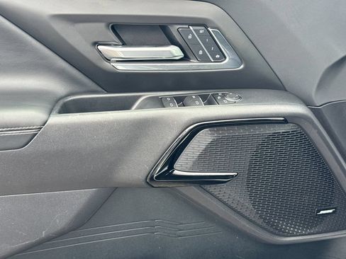 Used 2025 Chevrolet Silverado EV LT AWD/4WD image 10