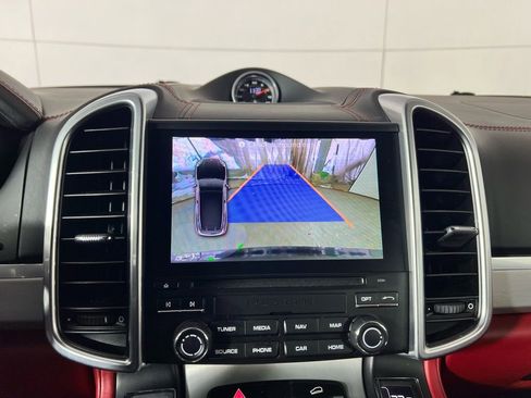 Certified 2018 Porsche Cayenne GTS image 35