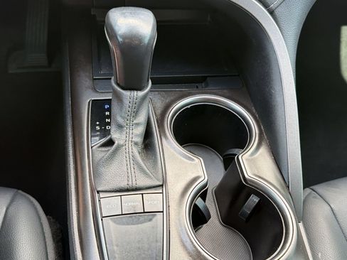 Used 2024 Toyota Camry SE FWD image 20