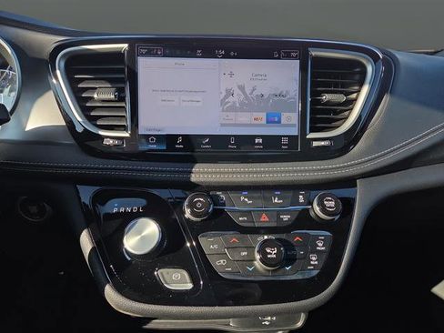 New 2026 Chrysler Pacifica Select w/ S Appearance Package image 8