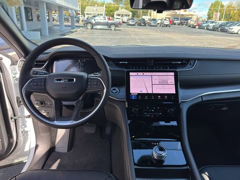 New 2025 Jeep Grand Cherokee L Limited w/ Luxury Tech Group II image 12