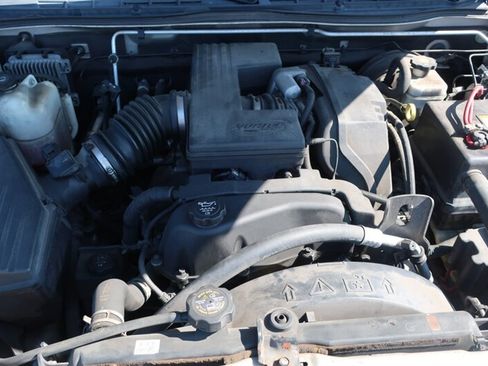 Used 2004 GMC Canyon SLE image 28
