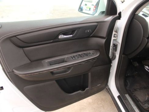 Used 2017 GMC Acadia Limited SLT image 10