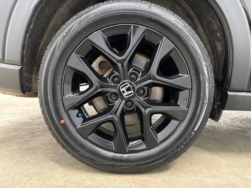 Used 2025 Honda HR-V Sport image 12