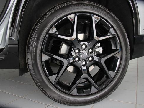 Certified 2024 Chevrolet Traverse RS image 39